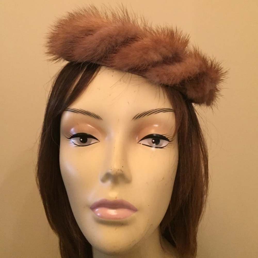 VINTAGE TWISTED MINK FUR CAPLET Peach‎ Bow Back HAT
